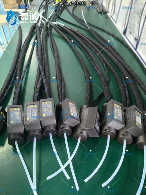 PTFE Heated Glue Hose Custom Manufacture Solve Conveying Problems For Dispensing Coating Process
