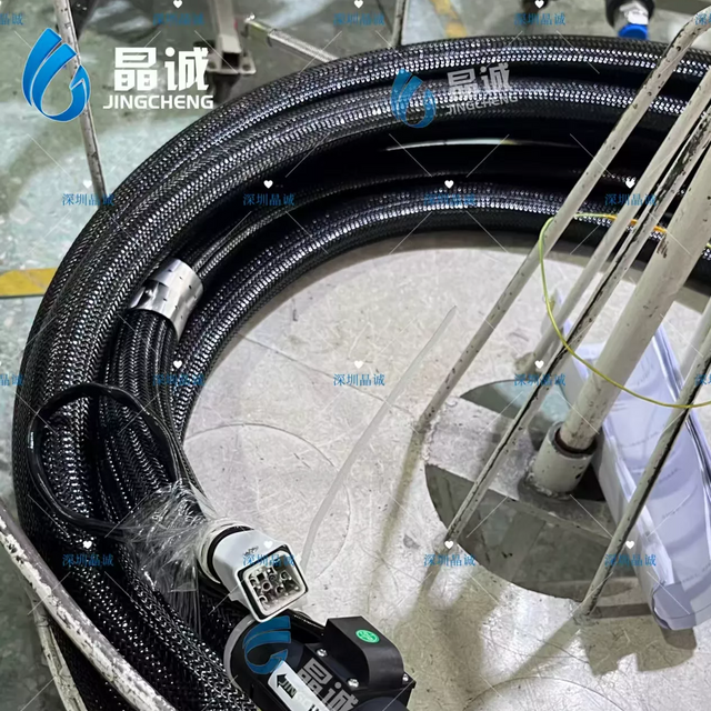Heated Adhesive Hose for Faster Changeover in Solvent-Free Laminating Machines
