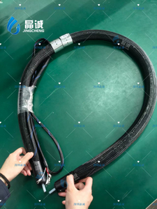 Electric PTFE Heated Tube Quality Controlled Hot Melt Hose For Robot Coating & Glue Application