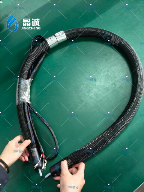 Electric PTFE Heated Tube Quality Controlled Hot Melt Hose For Robot Coating & Glue Application