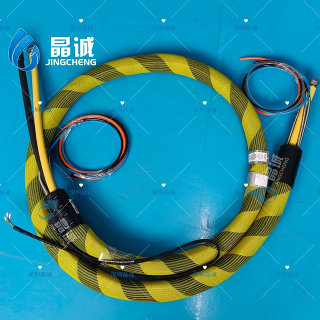 Electrically Heated Polyurethane Hose for One- and Two-Component PU Equipment and Laminators up to 180°C