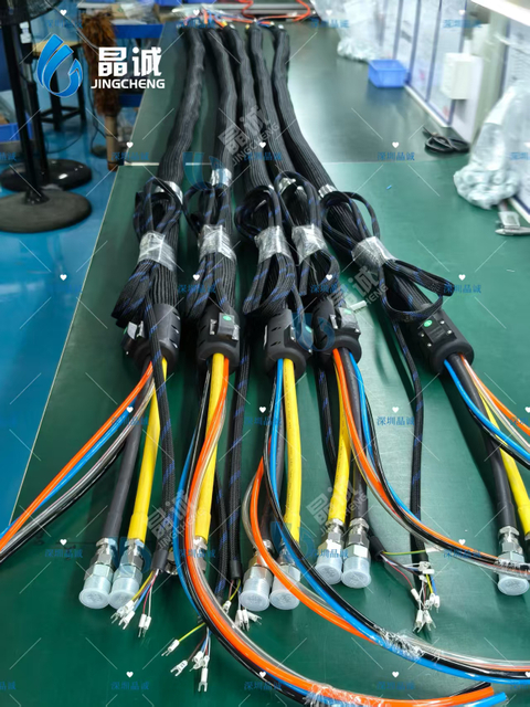 Polyurethane Heated Hose for Pressure, Temperature and Connection Matching in PU Equipment